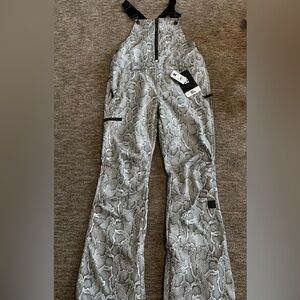 DC Softshell Bib NWT